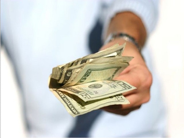 Một thay vì mọi người cho tiền