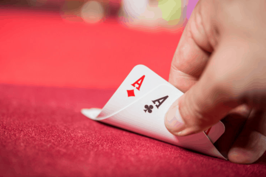 Bậc thang trong baccarat trực tuyến nói chính xác những điều này - ảnh 2