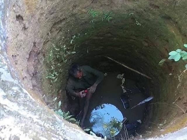 Mơ thấy ai đó rơi xuống giếng 