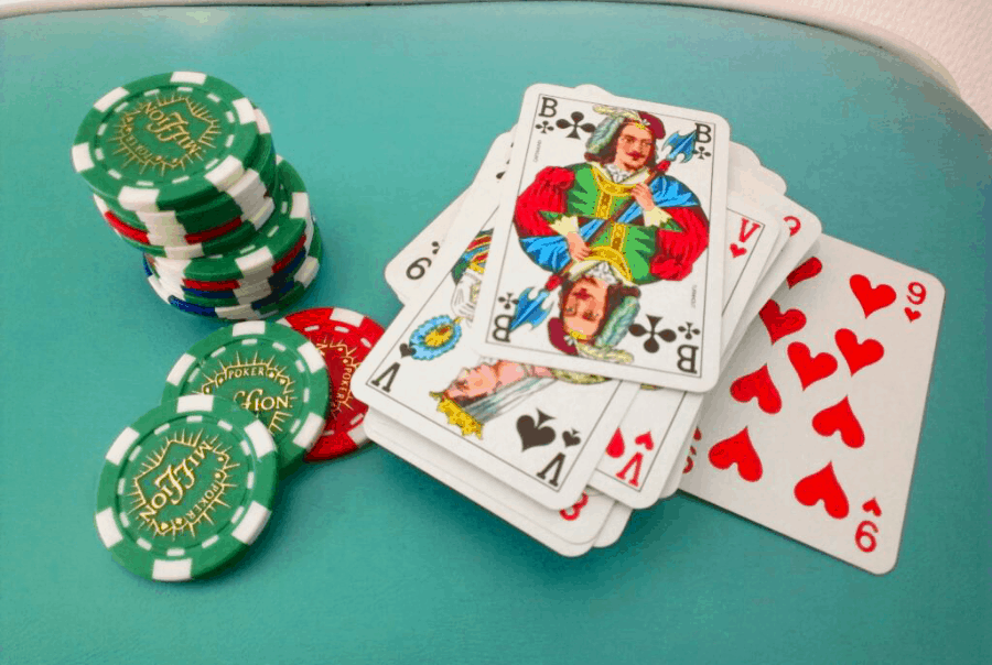 Baccarat và rượu tam giác - hình 2
