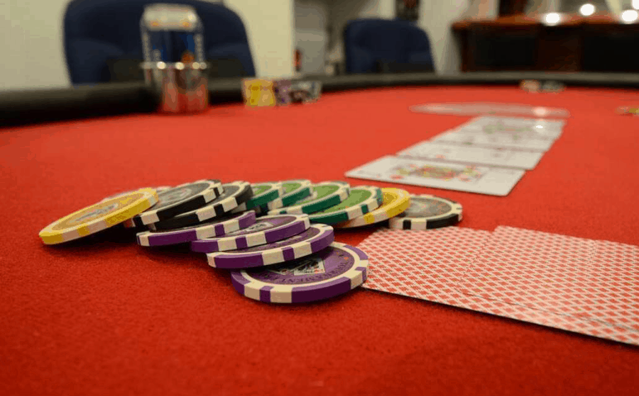 Baccarat và rượu tam giác - hình 3