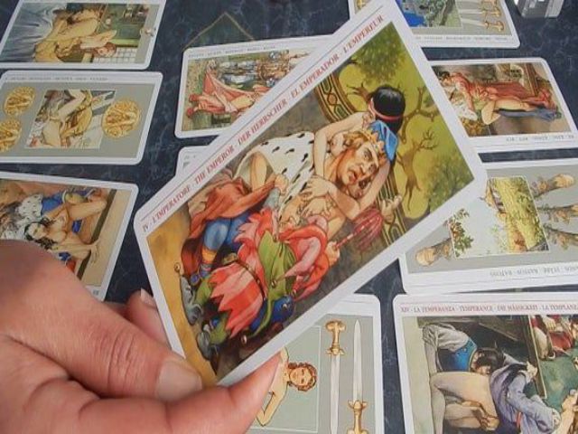 Tarot of Sexual Magic la mot trong nhung bo bai Tarot noi tieng ve tinh duc