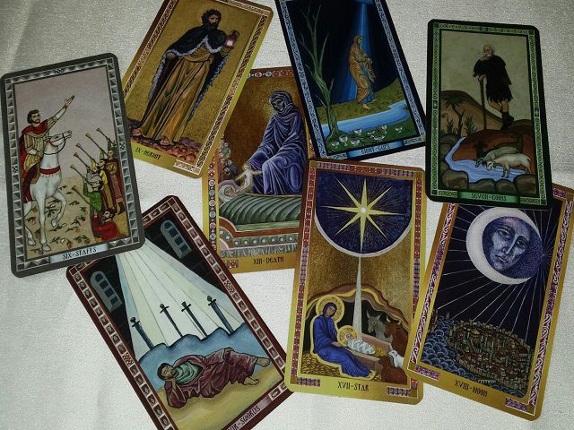 Byzantine Tarot phac hoa the gioi cua cac hoang de va nu hoang
