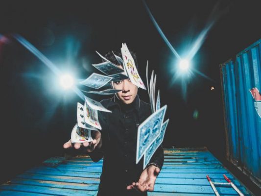 cách làm ảo thuật bài