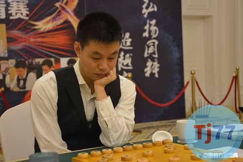 Hình ảnh nhà vô địch cờ tướng của Hứa Ngân Xuyên