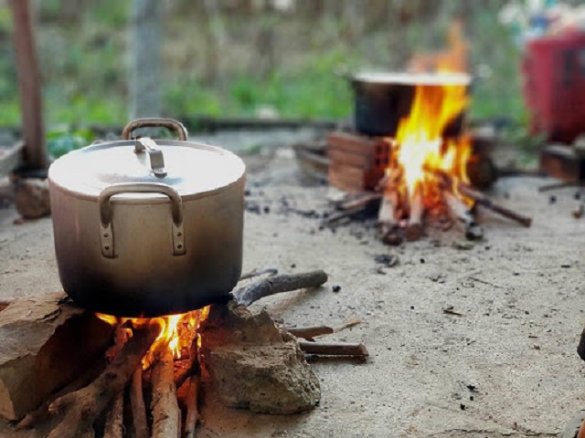 Mơ thấy nấu ăn trên lửa 