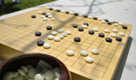 Hướng dẫn cách chơi cờ vây cơ bản cho người mới bắt đầu