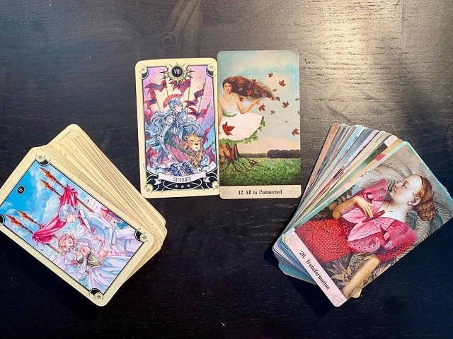 Khi xem bài tarot, người ta phải tự tin 