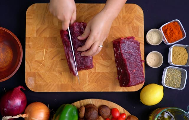 Mơ thấy làm thịt bò 