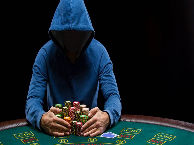 Kinh nghiệm chơi poker nhiều lá