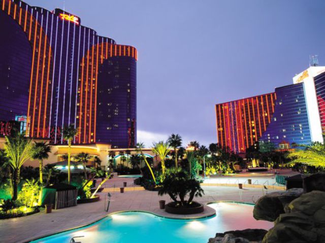 Người đàn ông trong sòng bạc Las vegas đóng vai người đàn ông với thiết kế đẹp 