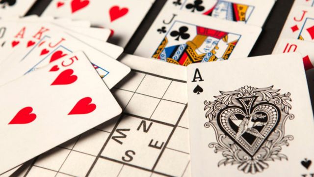 chơi bài 4 người