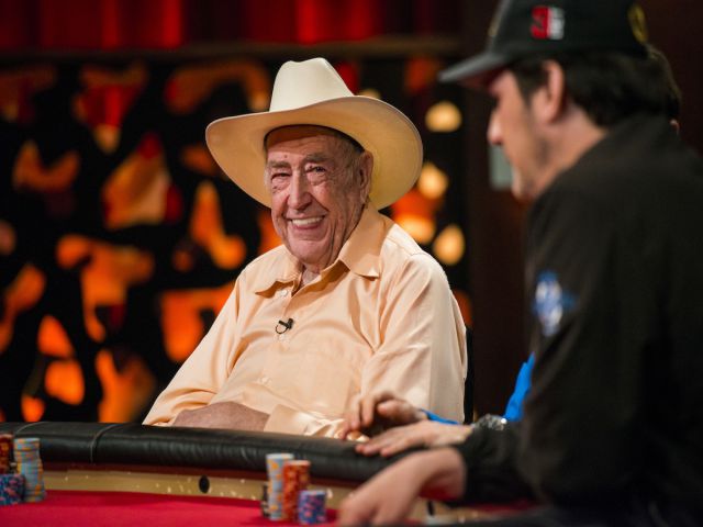 doyle brunson, một huyền thoại poker, là một phụ nữ trẻ