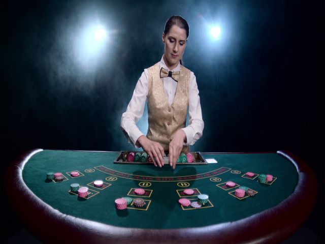 Vai trò của Dealer là mang lợi nhuận