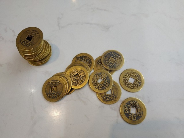 Giấc mơ thấy đồng xu cũ là điềm tốt hay điềm xấu