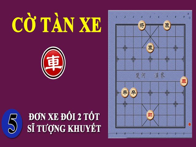 Cô ấy có một chiếc xe máy 2 năm tuổi danh tiếng.