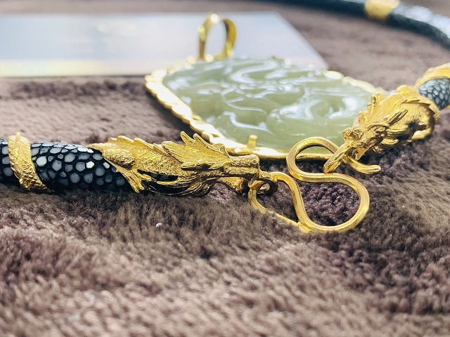 Rượu để lại trên đất