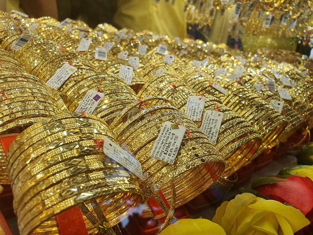 Cách mua rượu vang