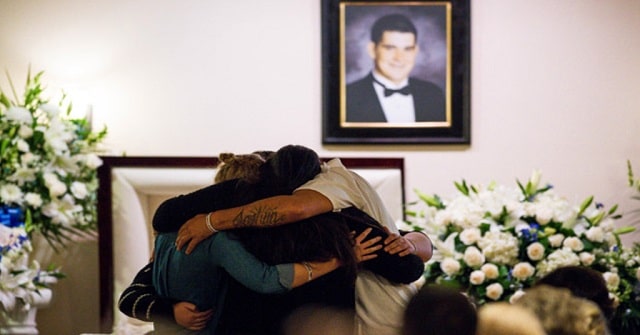 Tên anh trai của bạn là gì?