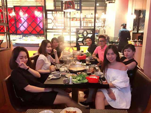 Mơ thấy tụ tập với bạn bè