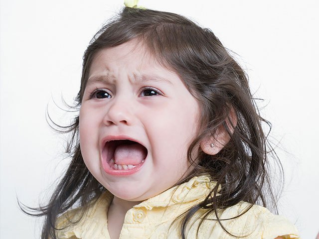 Cô gái khóc đang khóc