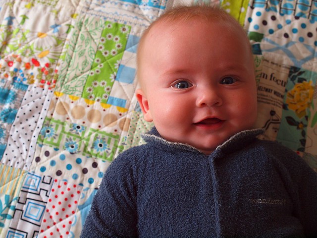 Mơ thấy một cậu bé nhìn vào mắt mình