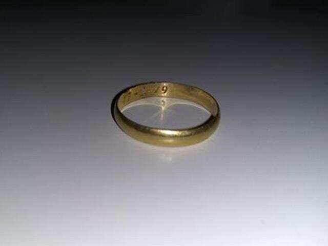 Đàn ông và phụ nữ mất mặt