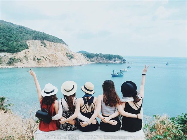 Du lịch với bạn bè