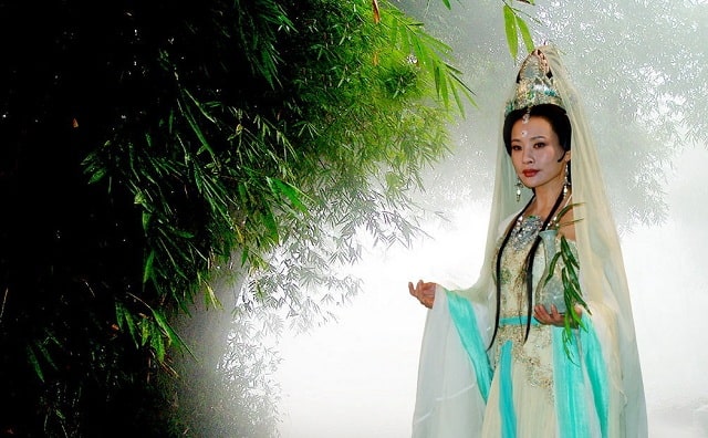 mo thay duc me quan am giang tran danh con gi