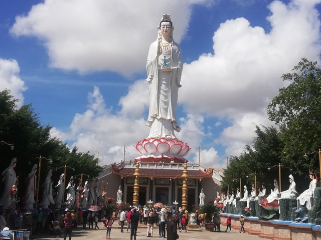 mo thay tuong phat quan am danh con gi