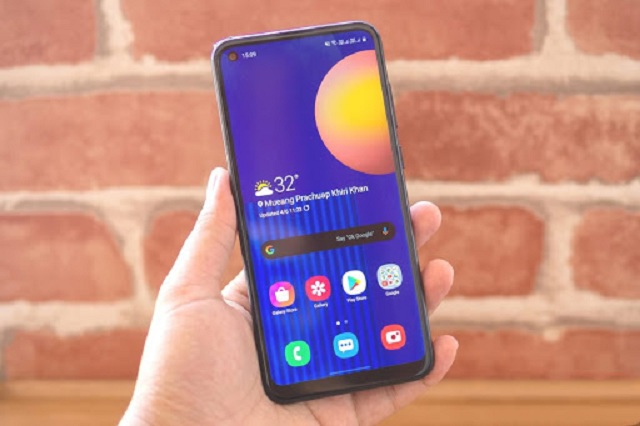 Mơ thấy nhặt được điện thoại Samsung