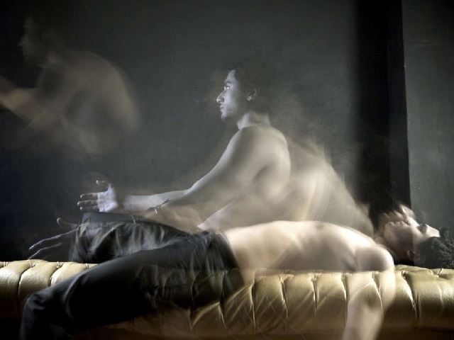 Mơ thấy bạn mình đã chết nhưng vẫn còn sống