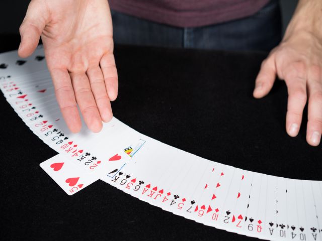 Người đàn ông của năm là một thẻ khó chọn để sử dụng trên cà kheo 