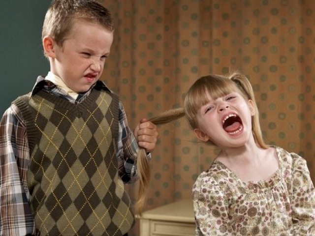 Mơ thấy cãi nhau với anh trai 