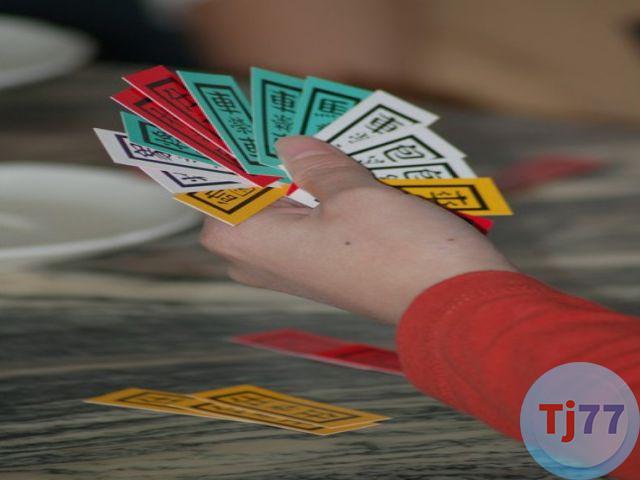 tải ứng dụng game bài Tứ Sắc