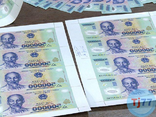 Nằm mơ thấy tiền giả