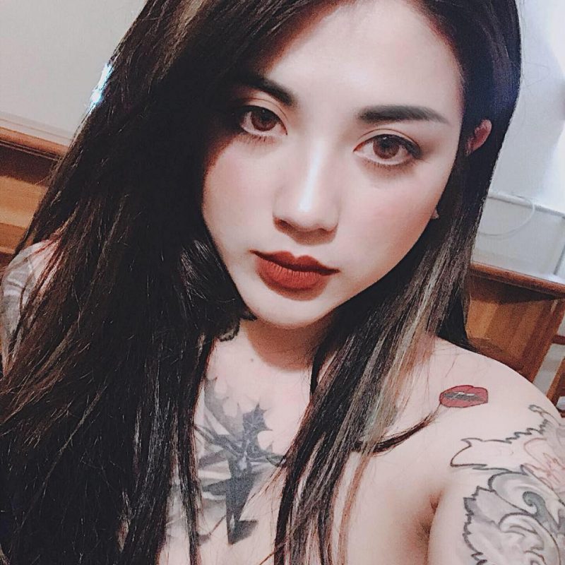 Hot girl Lee Zin lộ clip nóng