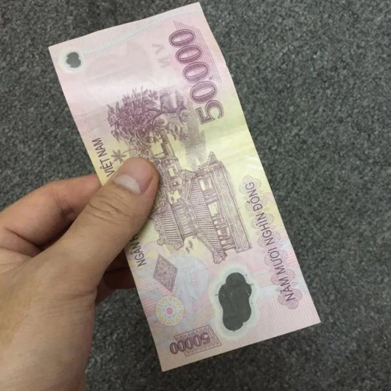 1 USD tương đương 50.000 VND