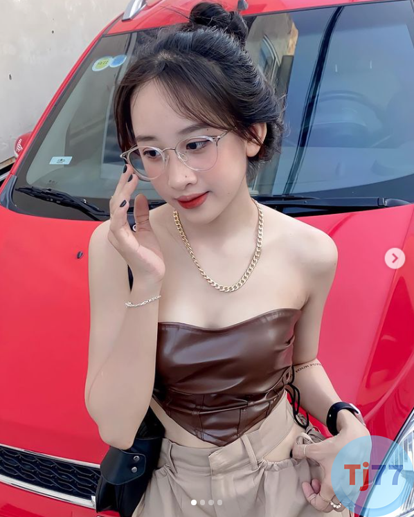 Tiktoker Cẩm Hồng